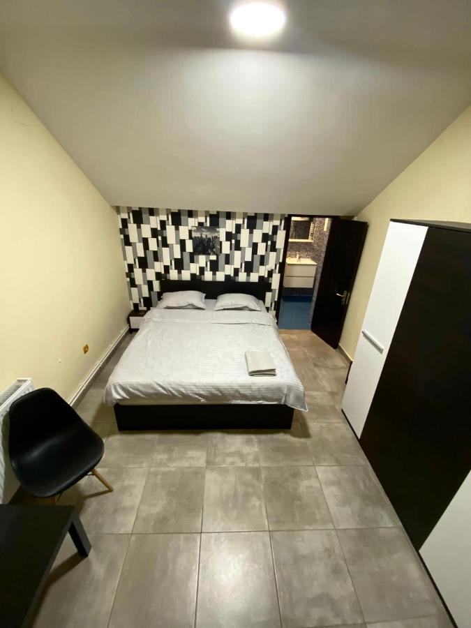 Vila Amalia Muntii Macinului Esterno foto